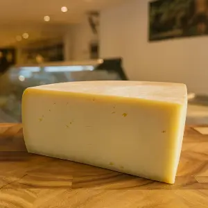 Aarewasser Cheese